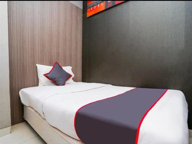 Collection O 29 Twin Tower Hotel Surabaya Kültér fotó